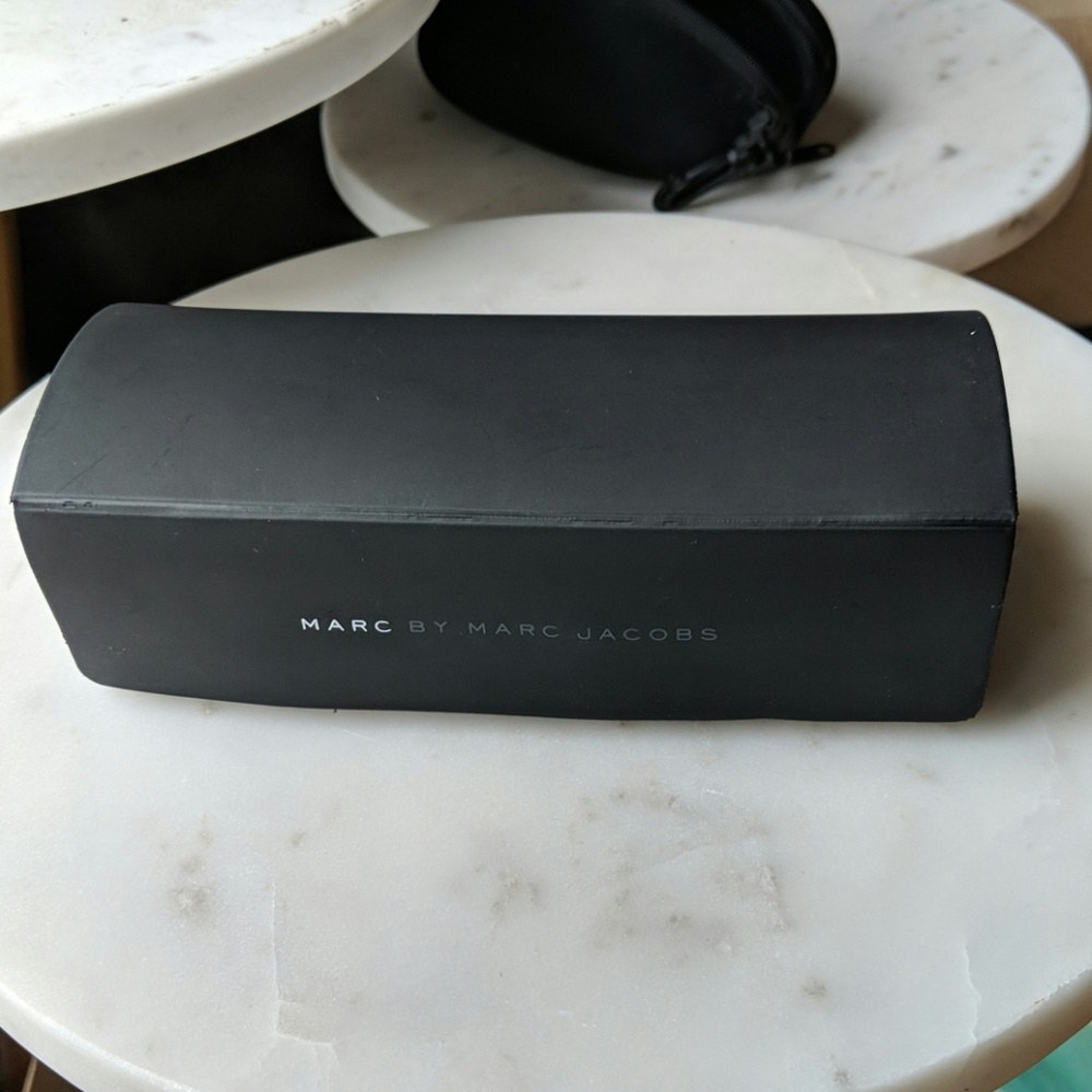 Marc by Marc Jacobs Glasses case & cleaning cloth